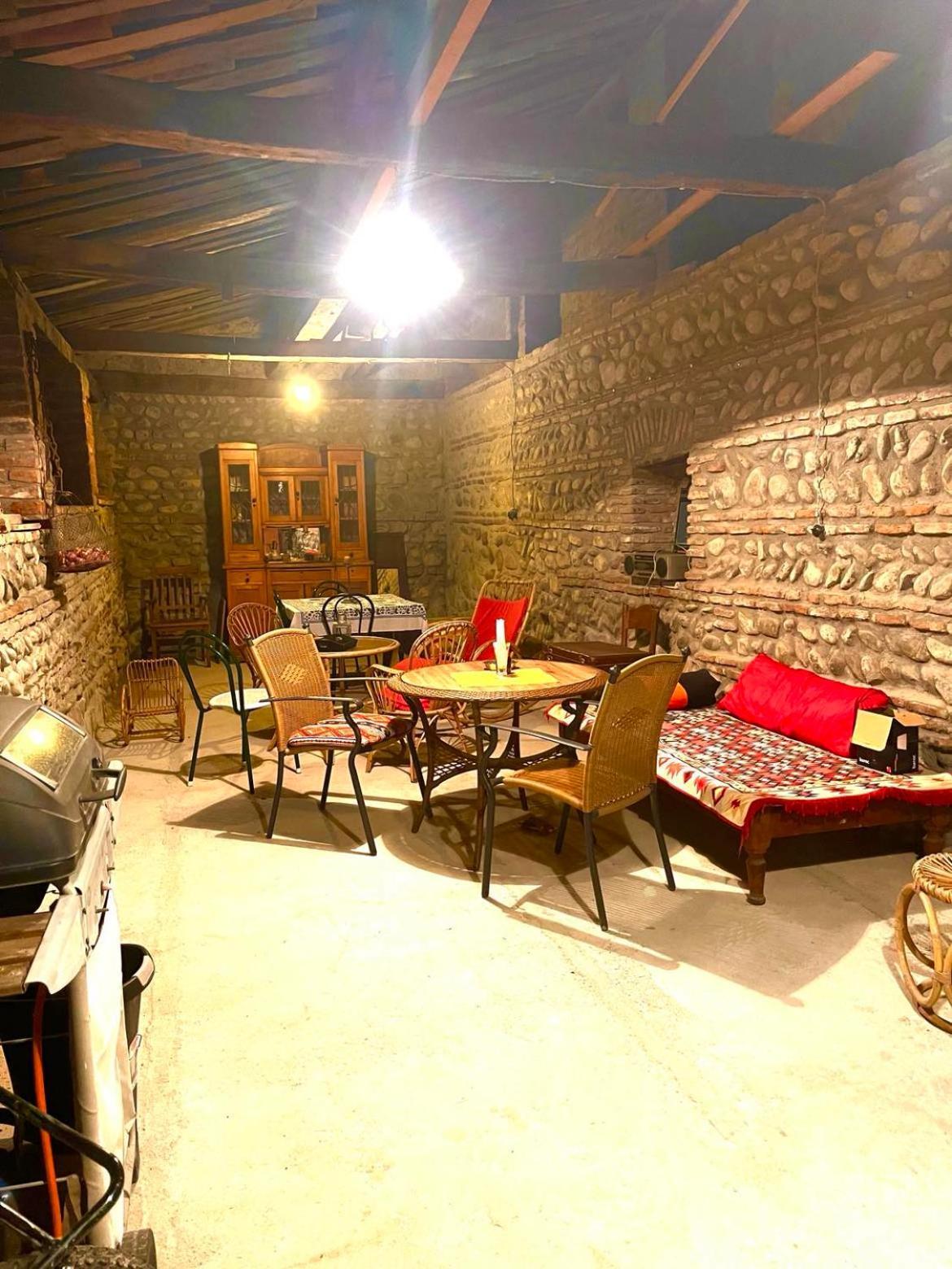 Dzveli Galavani -Old Wall Телави Екстериор снимка